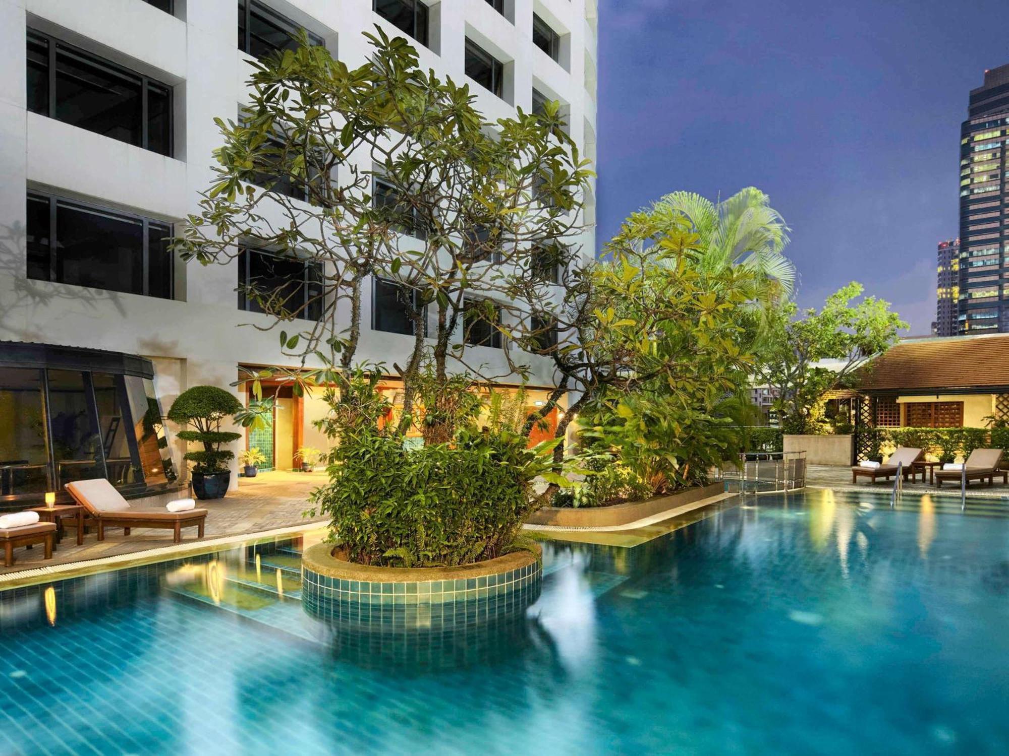 Grand Mercure Bangkok Atrium Exterior photo